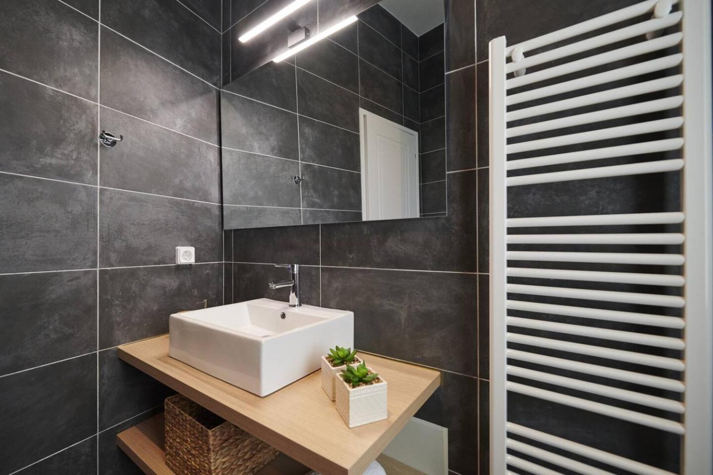 Ma Maison Acropolis Mansion,3bdr N6,400mbps בית נופש אתונה
